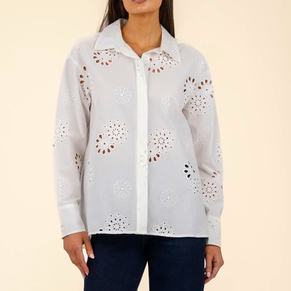 NWT! White Eyelet Embroidered Button-Down Shirt - Size: M